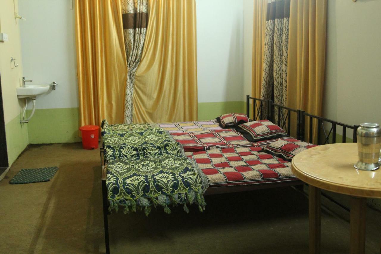 Shree Ramkrishna Anandvan Lodge Ratnagiri